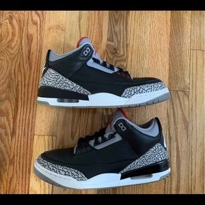Jordan 4 cement blacks size 10.5